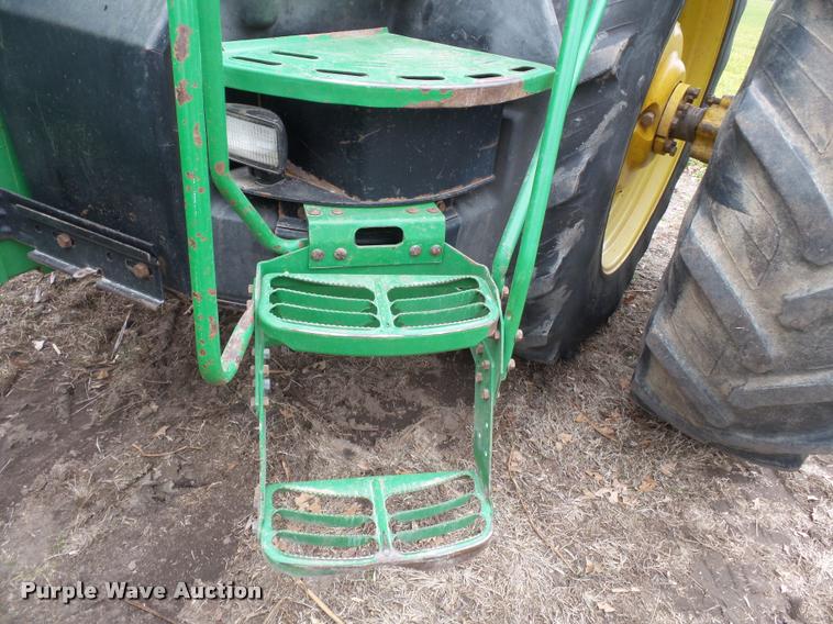 image for item K3385 2001 John Deere 8410 MFWD tractor