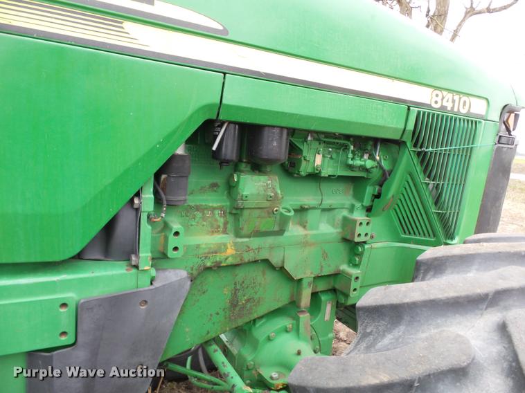 image for item K3385 2001 John Deere 8410 MFWD tractor