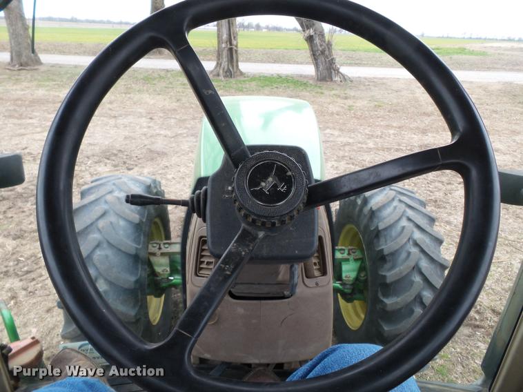 image for item K3385 2001 John Deere 8410 MFWD tractor