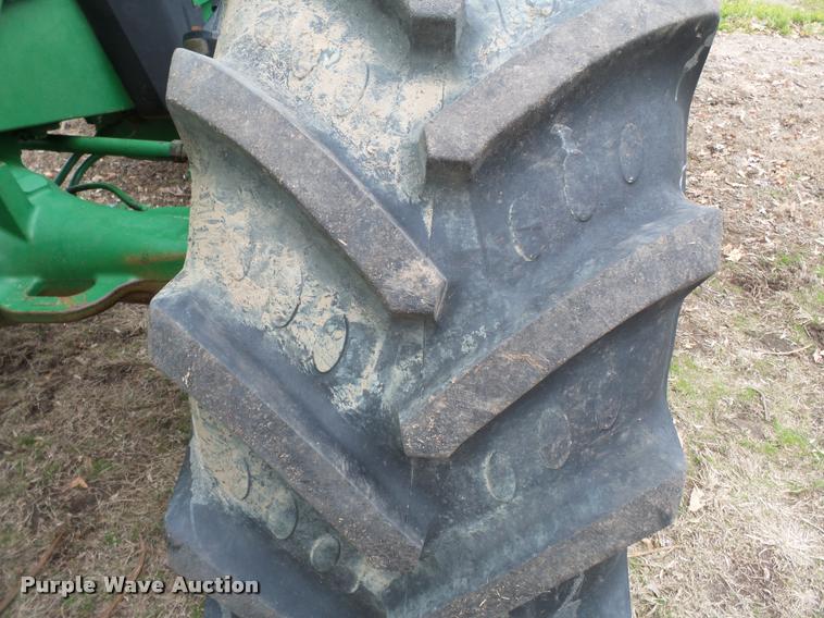 image for item K3386 2001 John Deere 8410 MFWD tractor