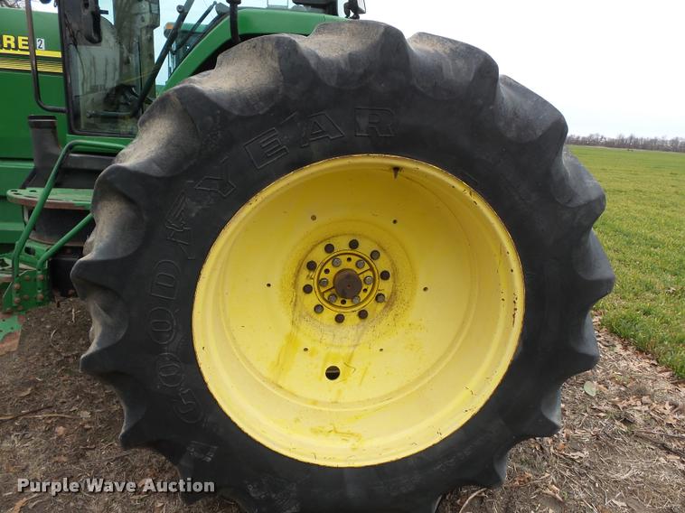image for item K3386 2001 John Deere 8410 MFWD tractor
