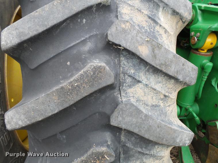 image for item K3386 2001 John Deere 8410 MFWD tractor