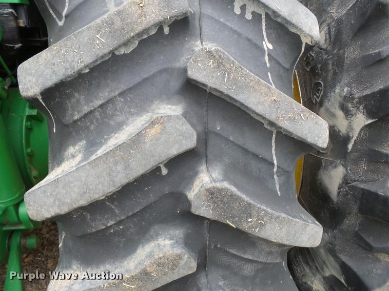 image for item K3386 2001 John Deere 8410 MFWD tractor