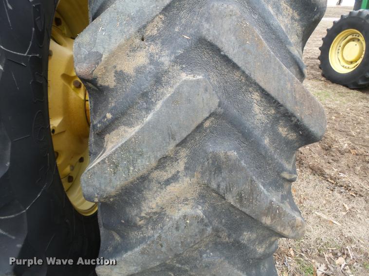 image for item K3386 2001 John Deere 8410 MFWD tractor