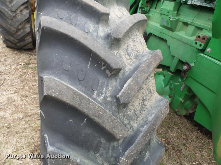 image for item K3386 2001 John Deere 8410 MFWD tractor