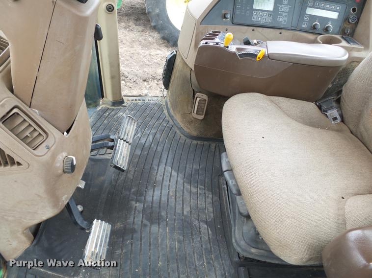 image for item K3386 2001 John Deere 8410 MFWD tractor