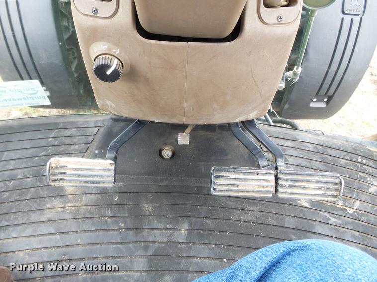 image for item K3386 2001 John Deere 8410 MFWD tractor