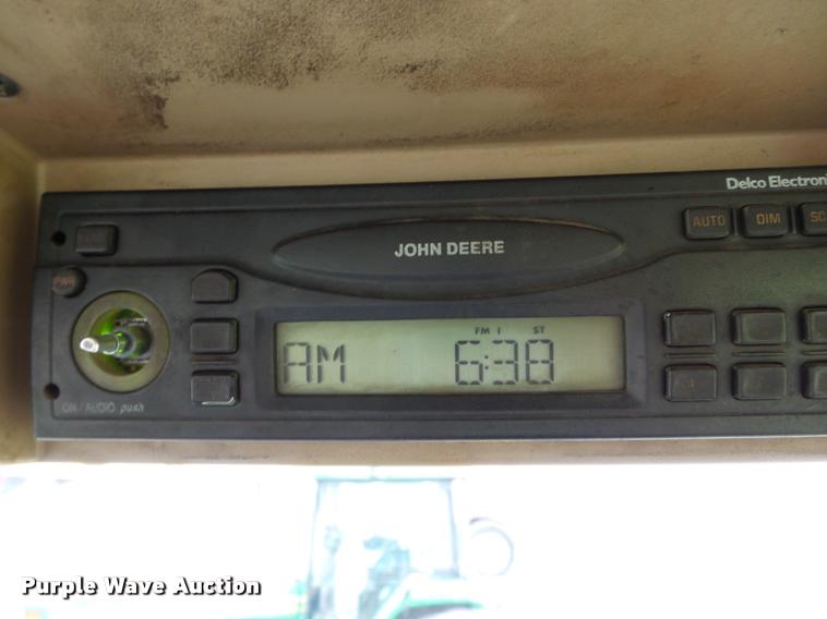 image for item K3386 2001 John Deere 8410 MFWD tractor