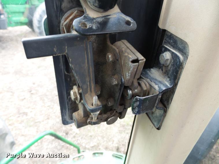 image for item K3386 2001 John Deere 8410 MFWD tractor