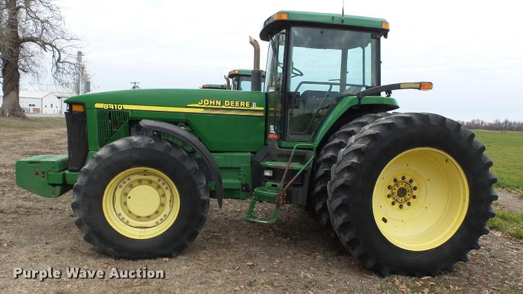 image for item K3387 2001 John Deere 8410 MFWD tractor