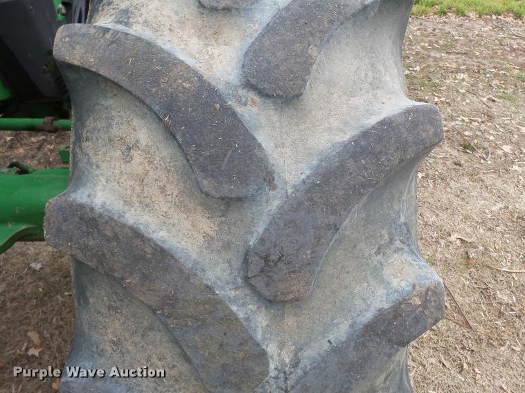 image for item K3387 2001 John Deere 8410 MFWD tractor