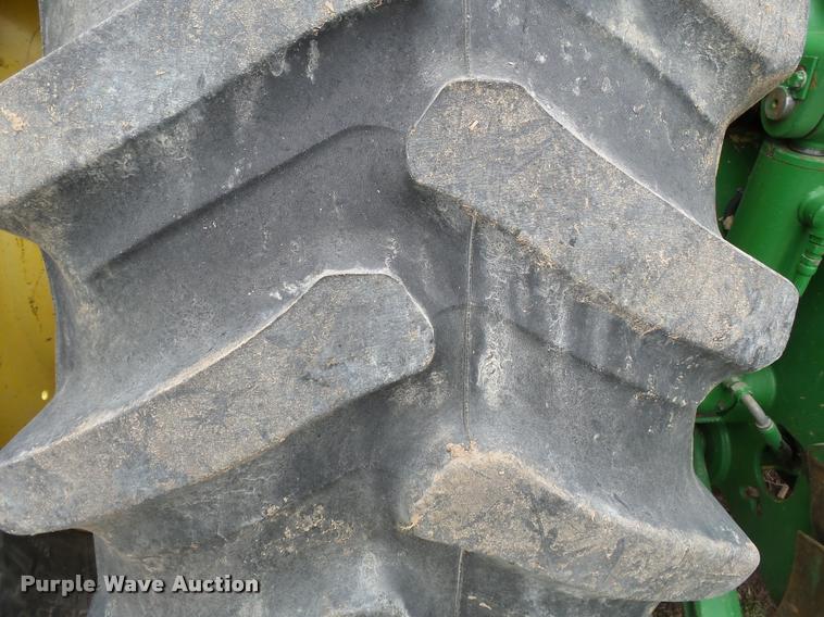 image for item K3387 2001 John Deere 8410 MFWD tractor