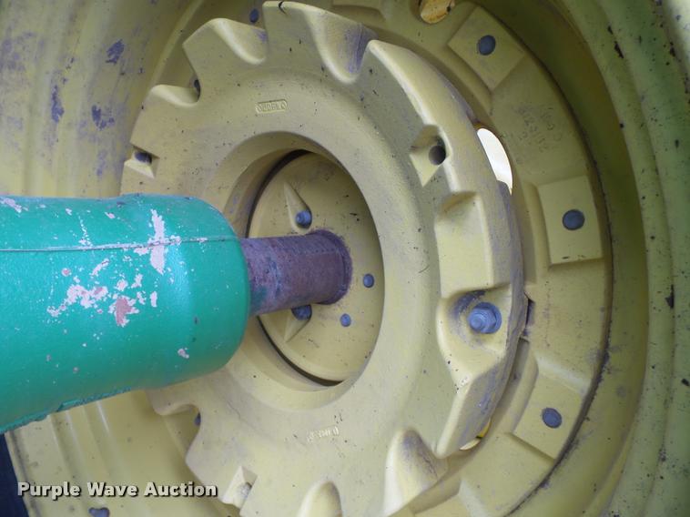 image for item K3387 2001 John Deere 8410 MFWD tractor