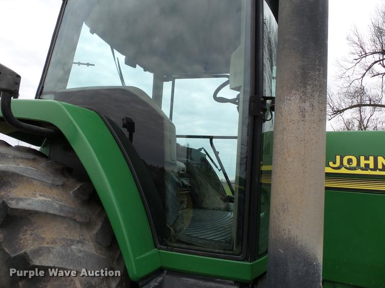 image for item K3387 2001 John Deere 8410 MFWD tractor