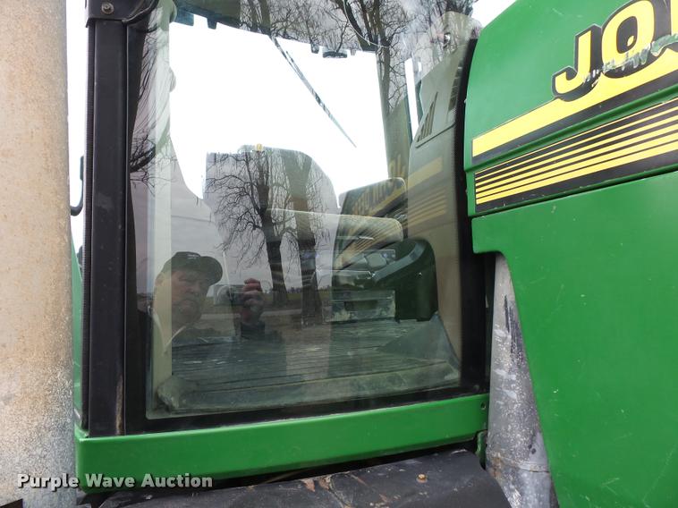 image for item K3387 2001 John Deere 8410 MFWD tractor
