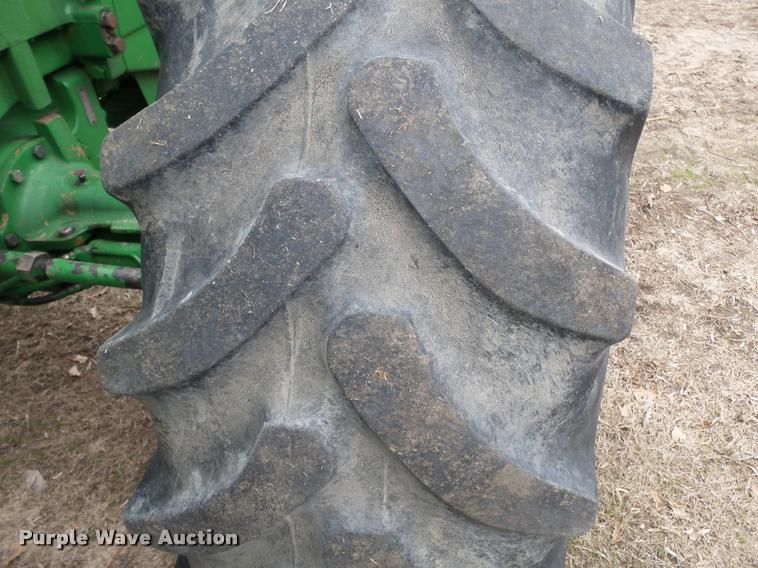 image for item K3387 2001 John Deere 8410 MFWD tractor