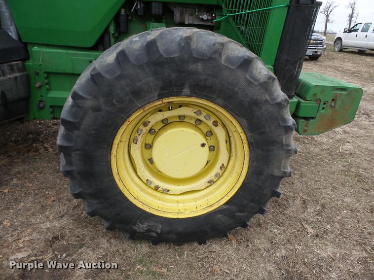 image for item K3387 2001 John Deere 8410 MFWD tractor