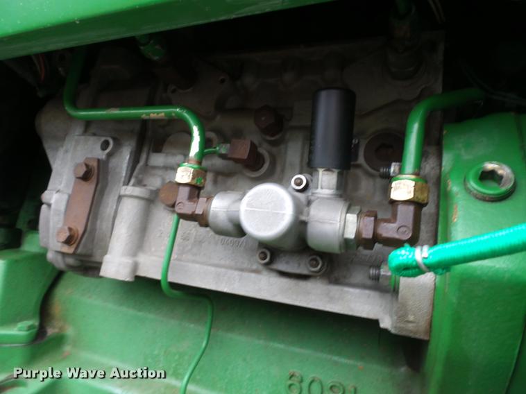 image for item K3387 2001 John Deere 8410 MFWD tractor
