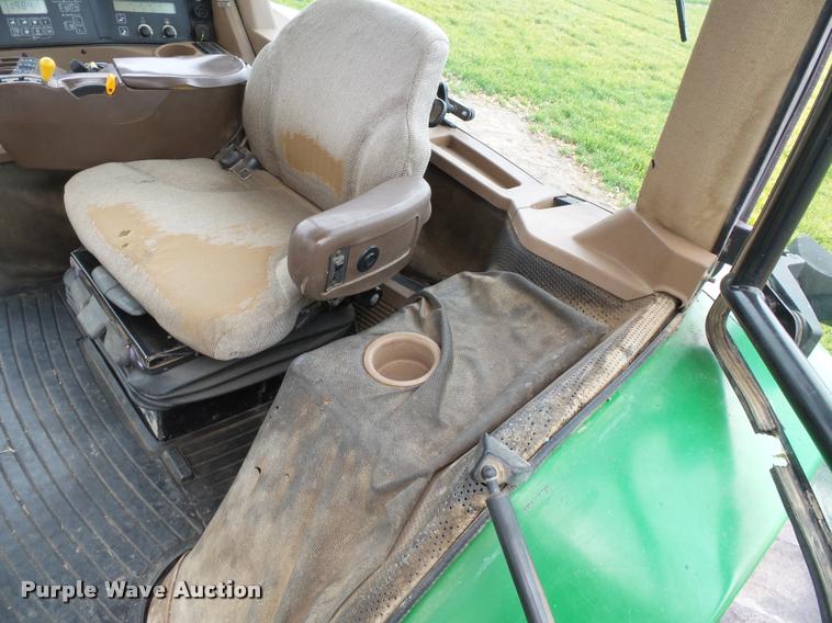 image for item K3387 2001 John Deere 8410 MFWD tractor