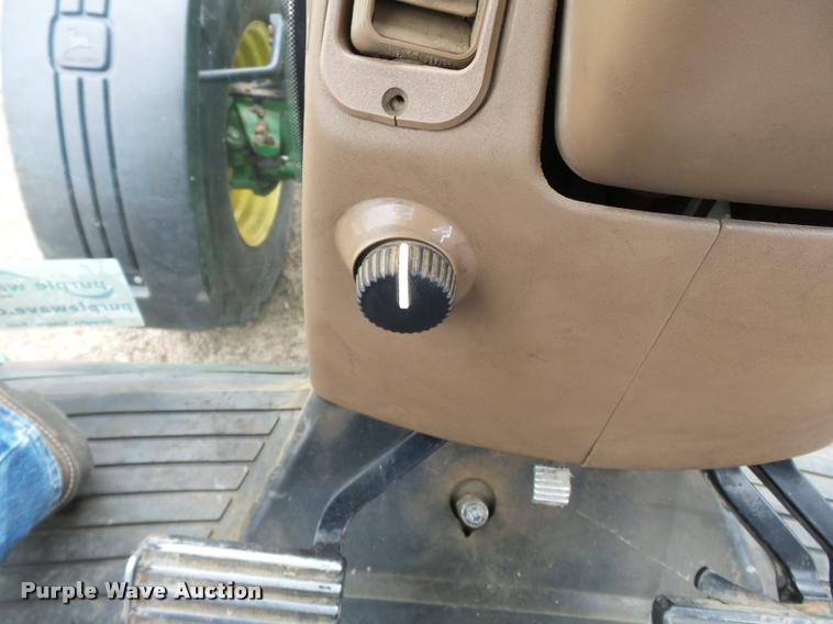 image for item K3387 2001 John Deere 8410 MFWD tractor