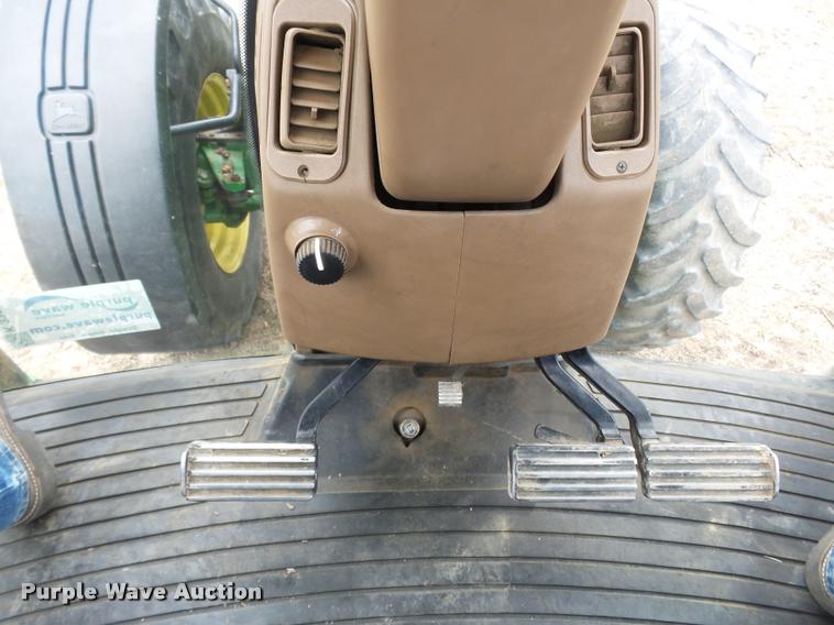 image for item K3387 2001 John Deere 8410 MFWD tractor