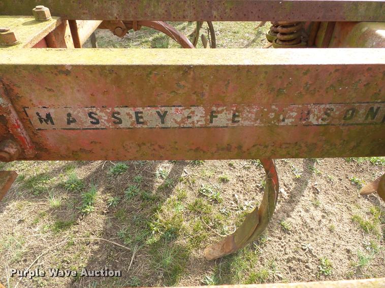 image for item K3389 Massey-Ferguson chisel