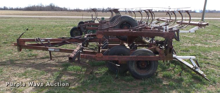 image for item K3391 Hiniker 1530 field cultivator