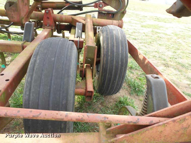 image for item K3391 Hiniker 1530 field cultivator