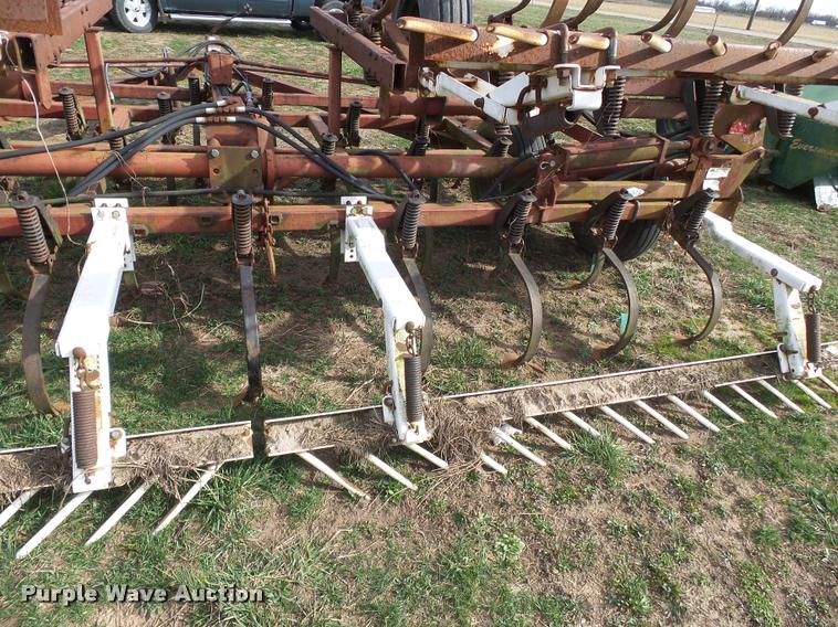 image for item K3391 Hiniker 1530 field cultivator