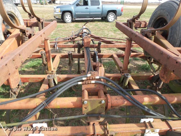 image for item K3391 Hiniker 1530 field cultivator