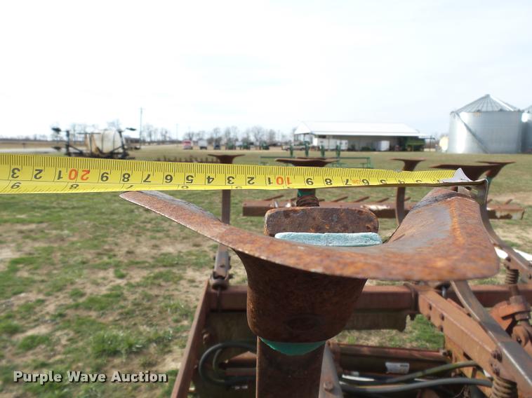 image for item K3391 Hiniker 1530 field cultivator
