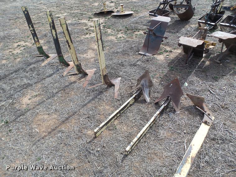 image for item L1664 Aluminum and PVC irrigation pipe