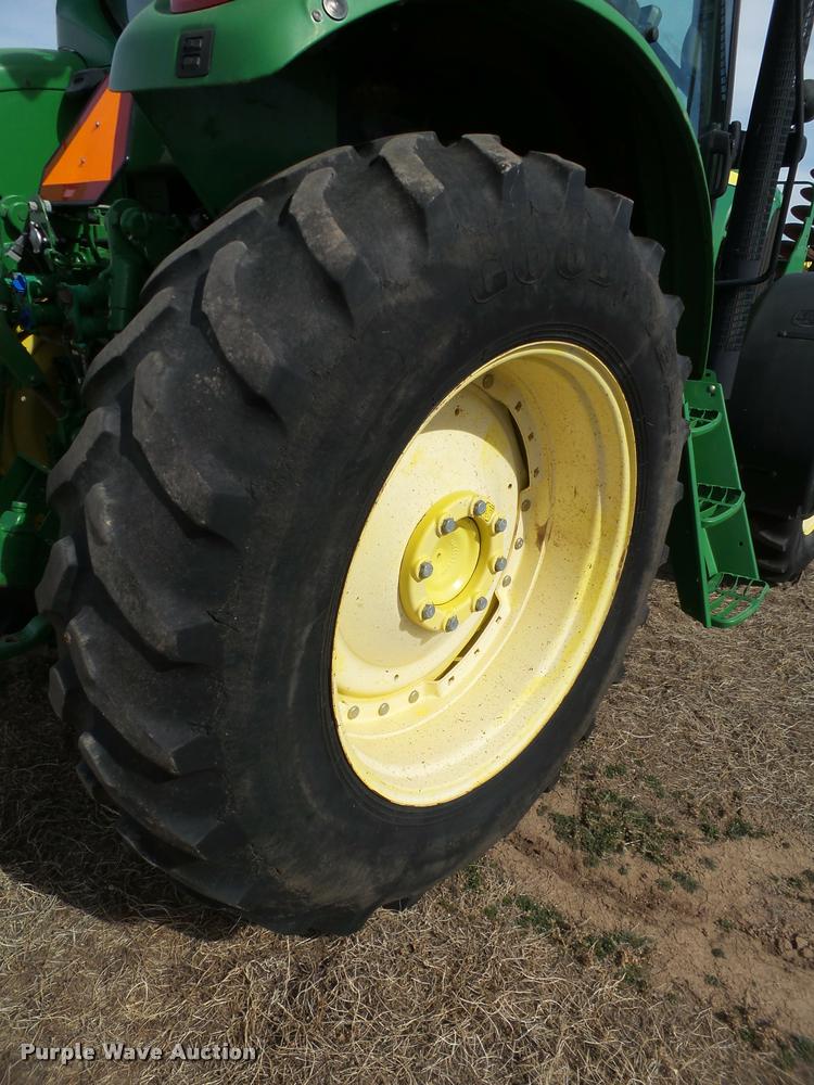 image for item L1665 2009 John Deere 7130 MFWD tractor