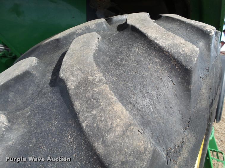 image for item L1665 2009 John Deere 7130 MFWD tractor