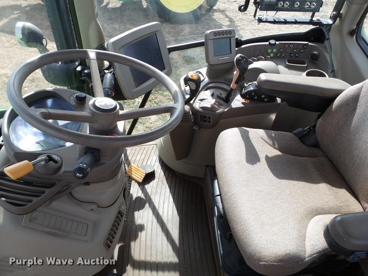 image for item L1665 2009 John Deere 7130 MFWD tractor