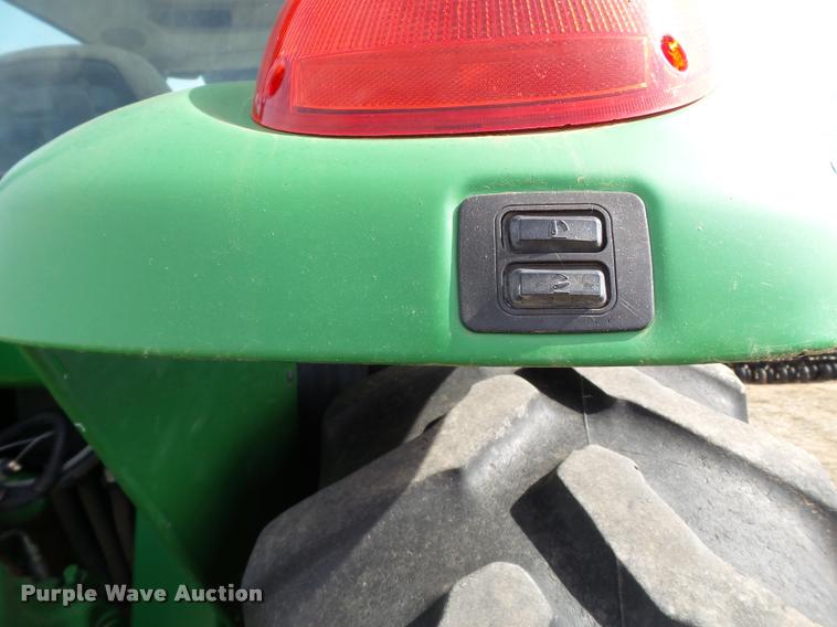 image for item L1665 2009 John Deere 7130 MFWD tractor