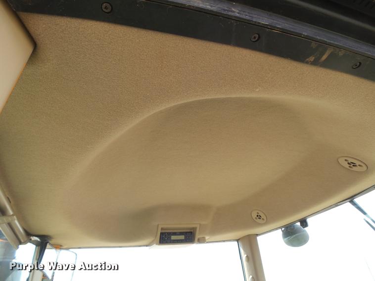 image for item L1666 2008 John Deere 8130 MFWD tractor