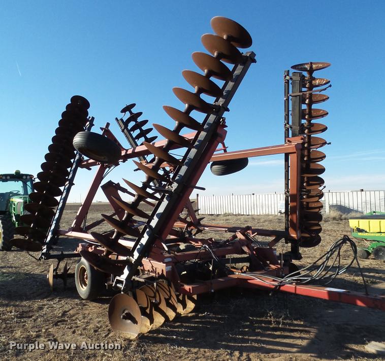 image for item L1670 Case IH tandem disk