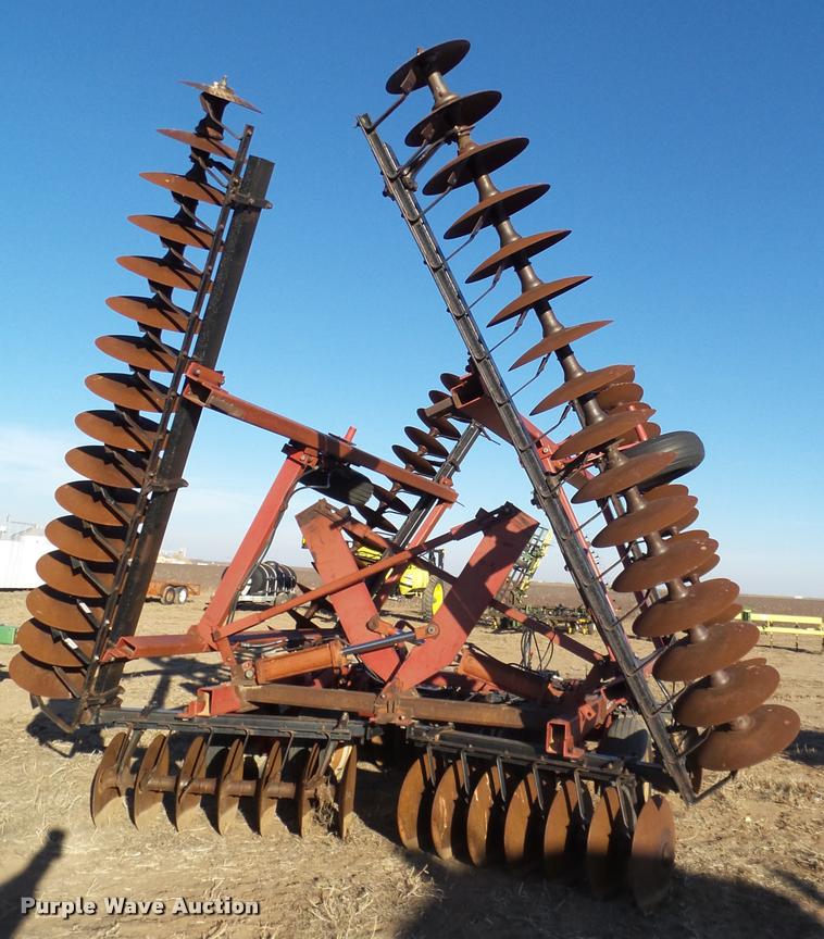 image for item L1670 Case IH tandem disk