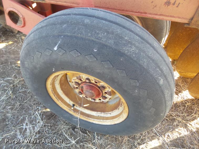 image for item L1670 Case IH tandem disk