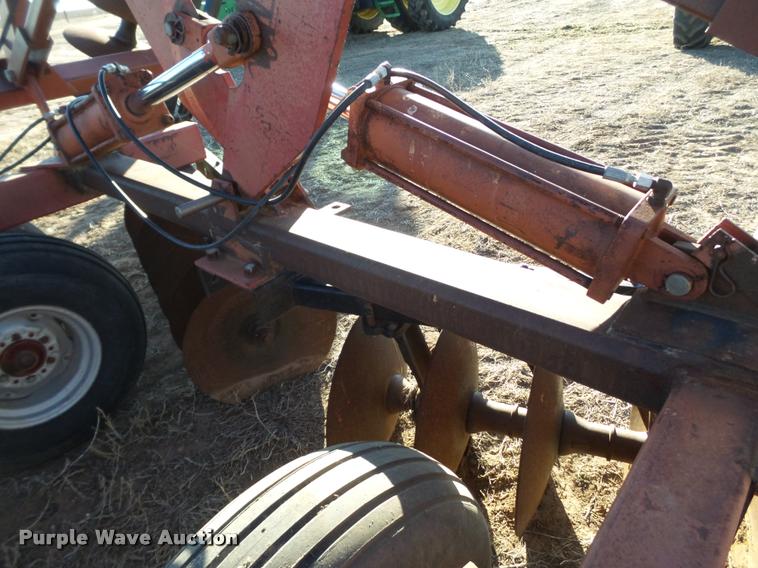 image for item L1670 Case IH tandem disk