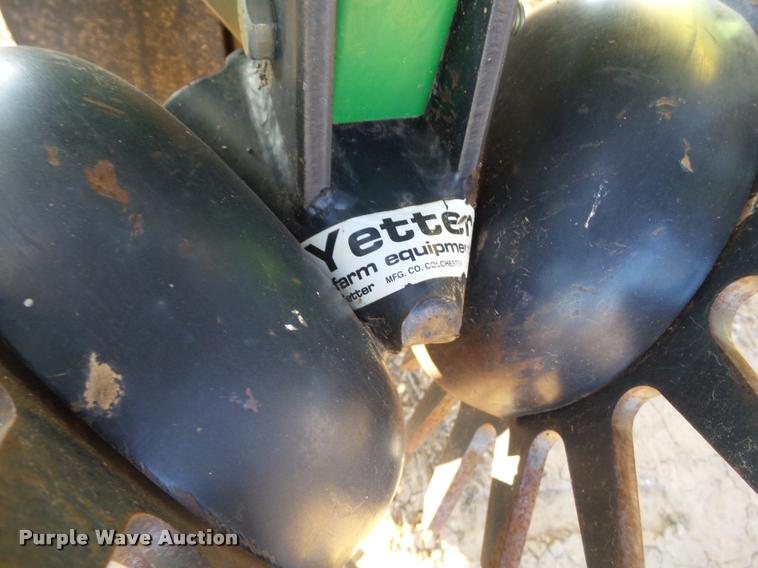 image for item L1671 John Deere 1720 planter