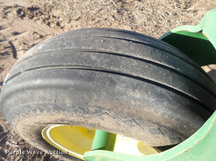 image for item L1671 John Deere 1720 planter