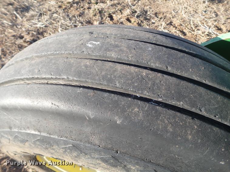 image for item L1671 John Deere 1720 planter