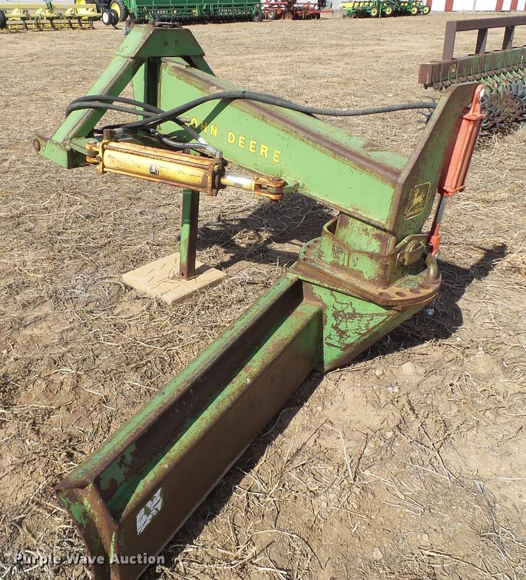 image for item L1680 John Deere blade