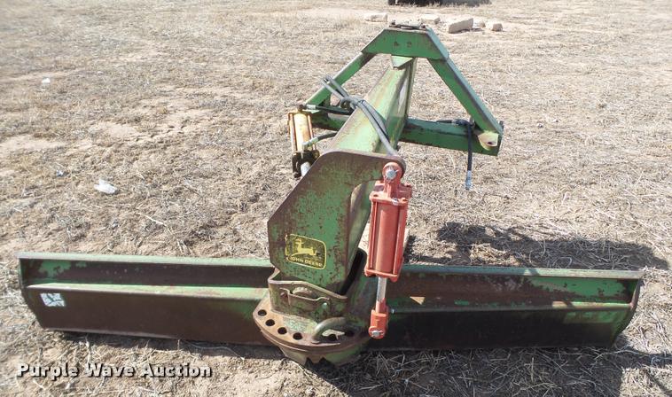image for item L1680 John Deere blade