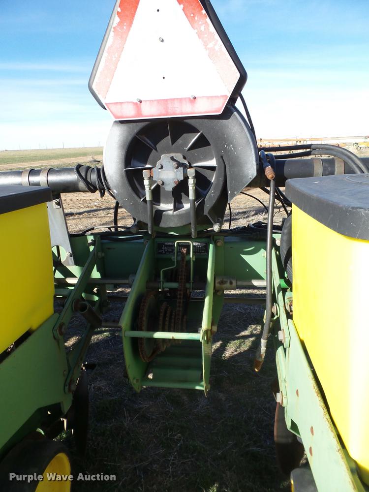 image for item L1692 John Deere 7300 planter