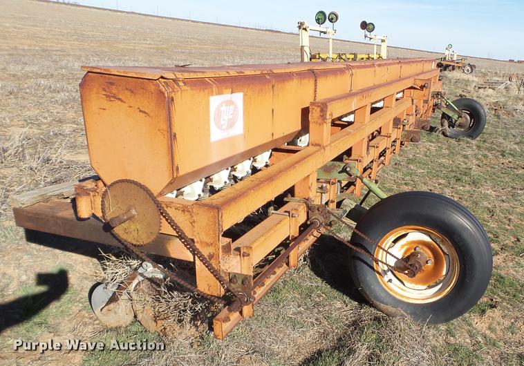 image for item L1700 Tye grain drill