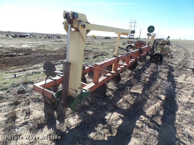 image for item L1702 Tye disk bedder