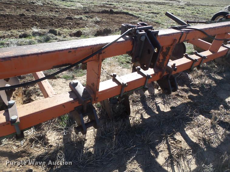 image for item L1702 Tye disk bedder